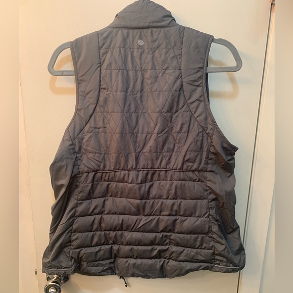 Tangerine light puffer vest- size large- nwot - Picture 2 of 4